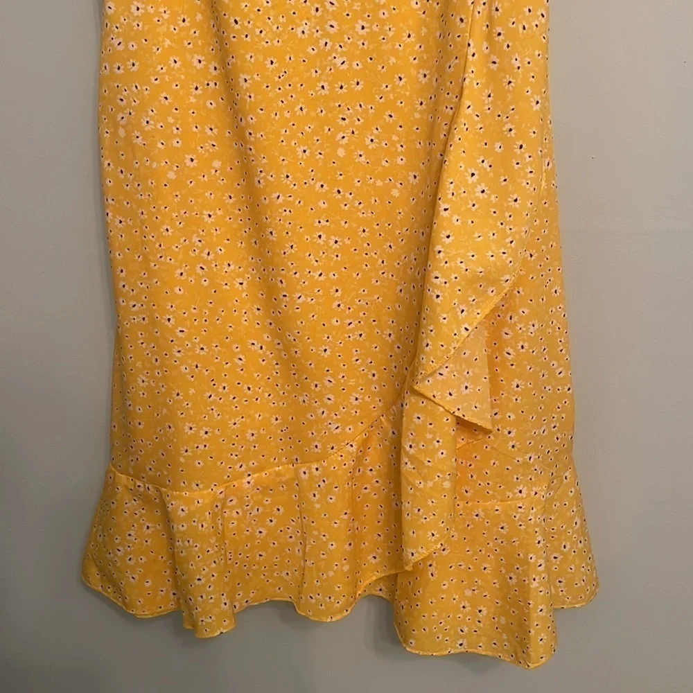 NWT QED London Floral Mini Dress Puffy Sleeves Wrap Style Size XS - Picture 7 of 8